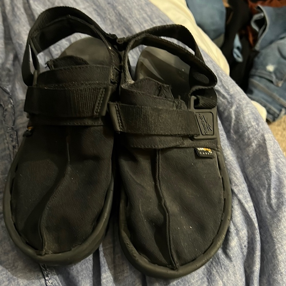 Reebok size 8 mens black sandal .